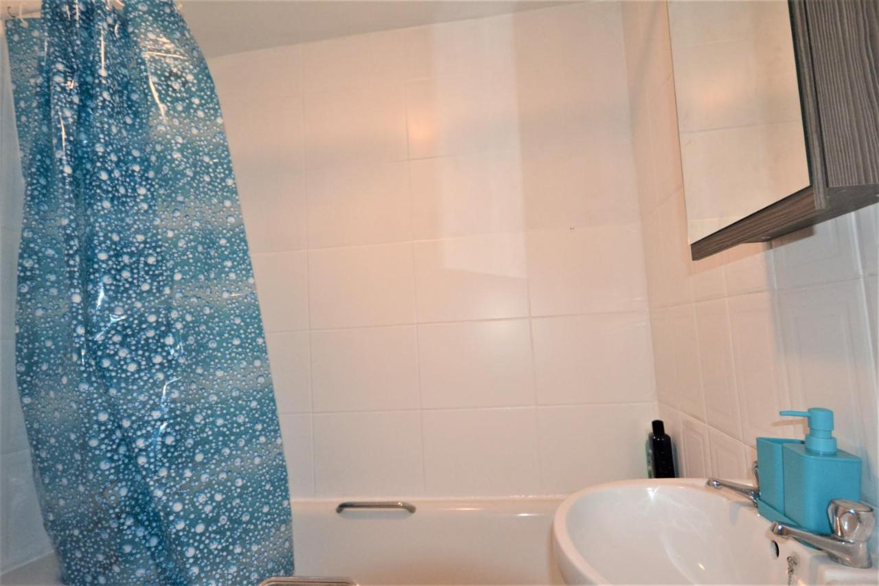 London Zone 2 Lovely 4 Bedroom Apartment - 3 Trowbridge Road מראה חיצוני תמונה
