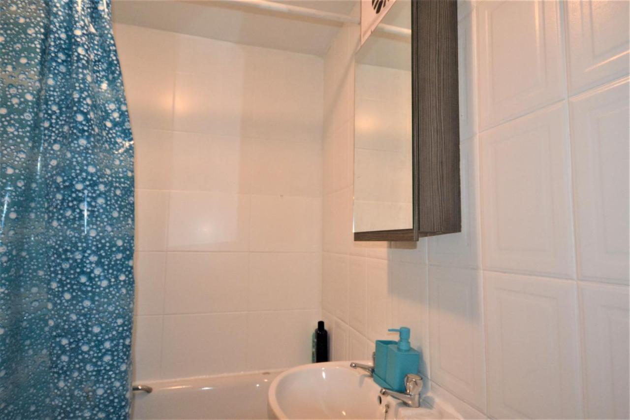 London Zone 2 Lovely 4 Bedroom Apartment - 3 Trowbridge Road מראה חיצוני תמונה