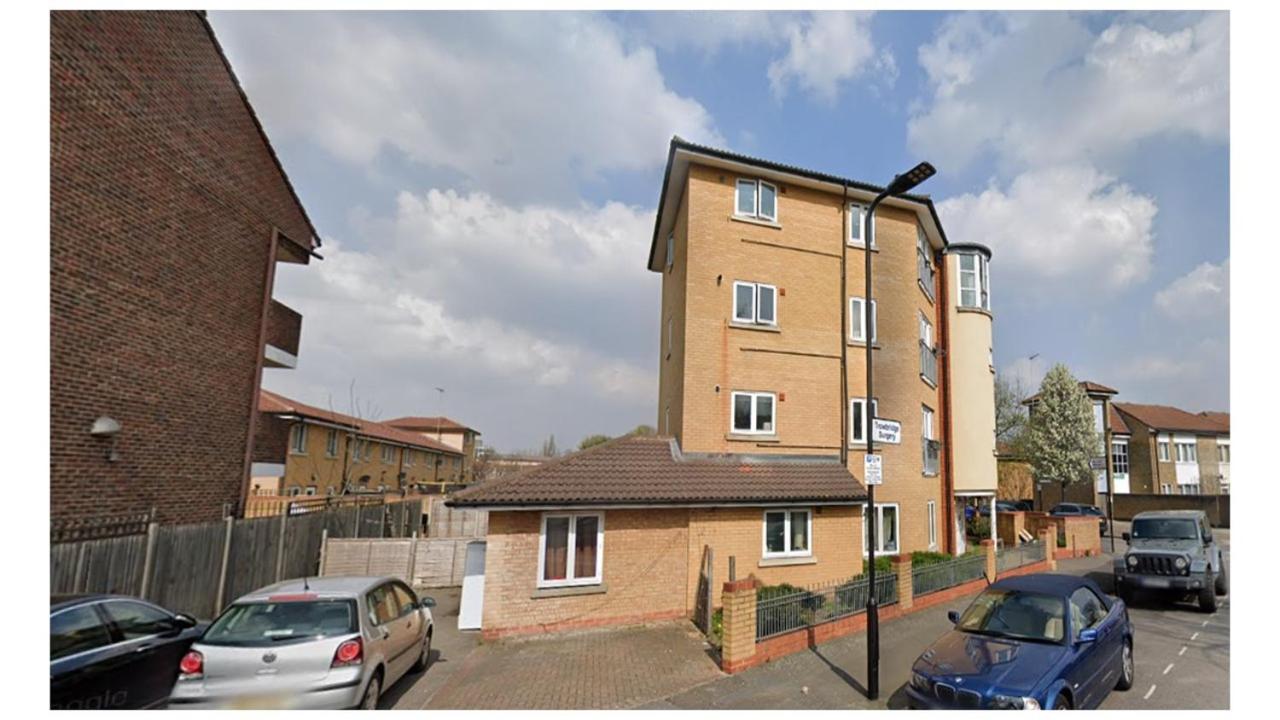 London Zone 2 Lovely 4 Bedroom Apartment - 3 Trowbridge Road מראה חיצוני תמונה